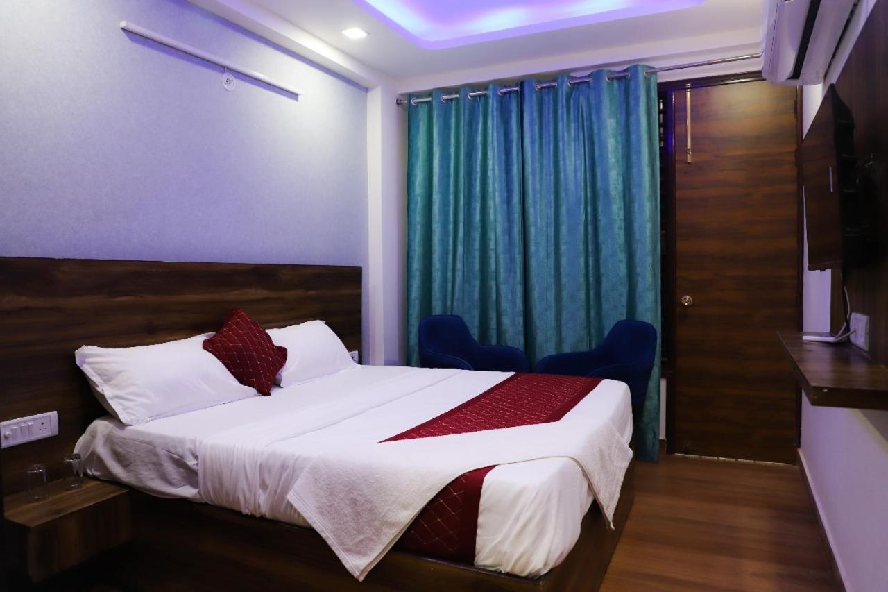 Surya International Bed and Breakfast New Delhi Eksteriør billede