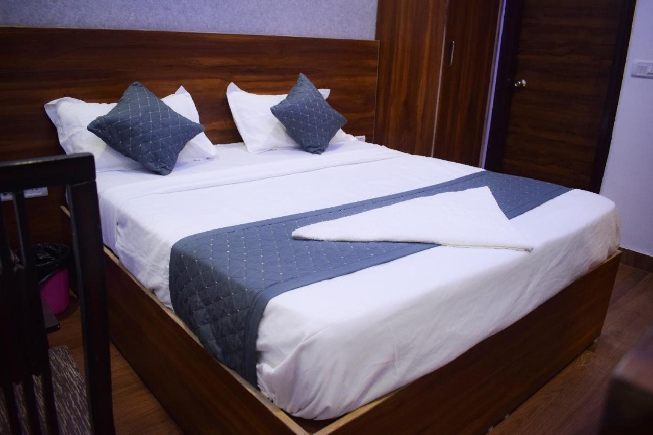 Surya International Bed and Breakfast New Delhi Eksteriør billede