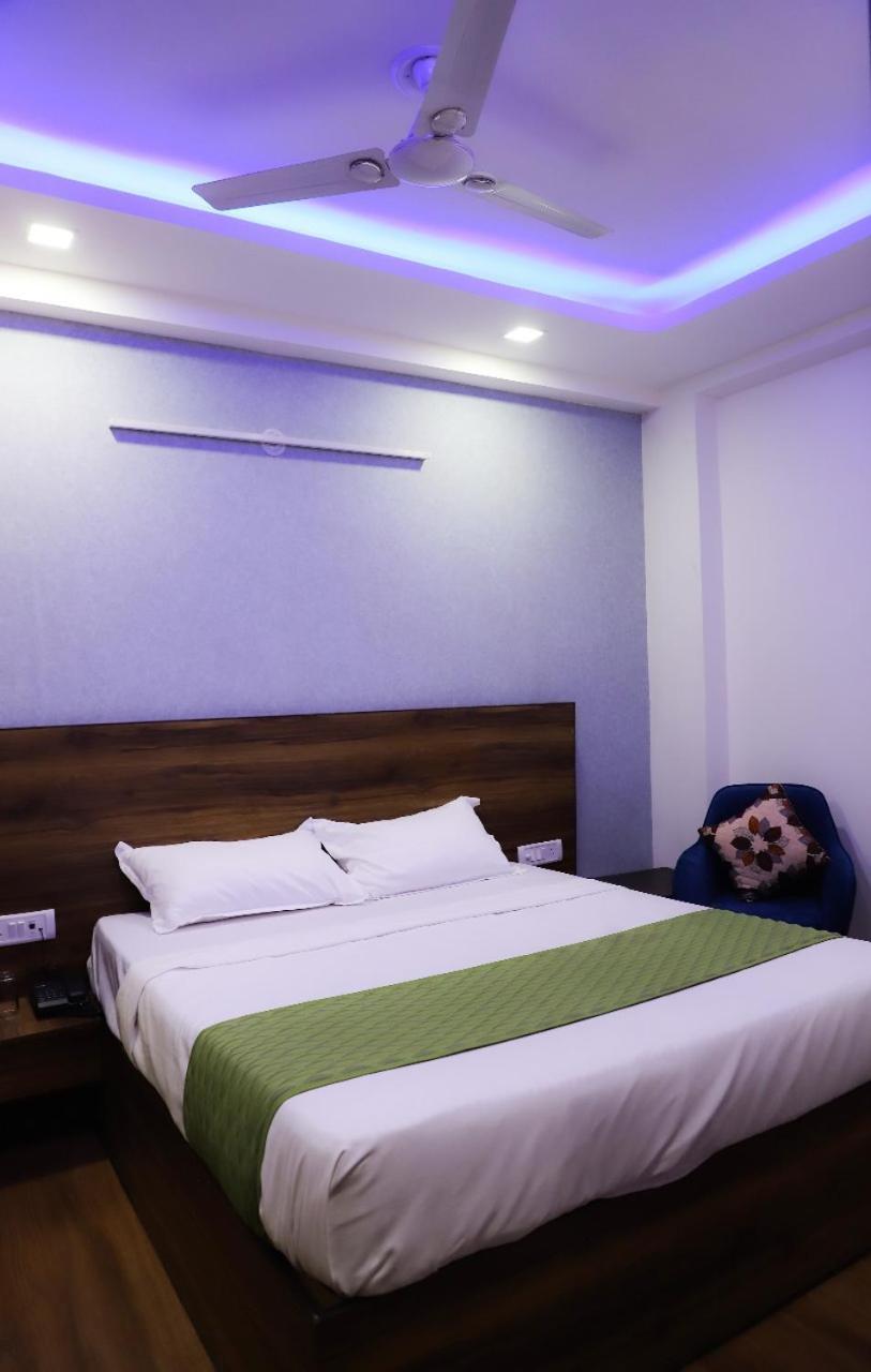 Surya International Bed and Breakfast New Delhi Eksteriør billede