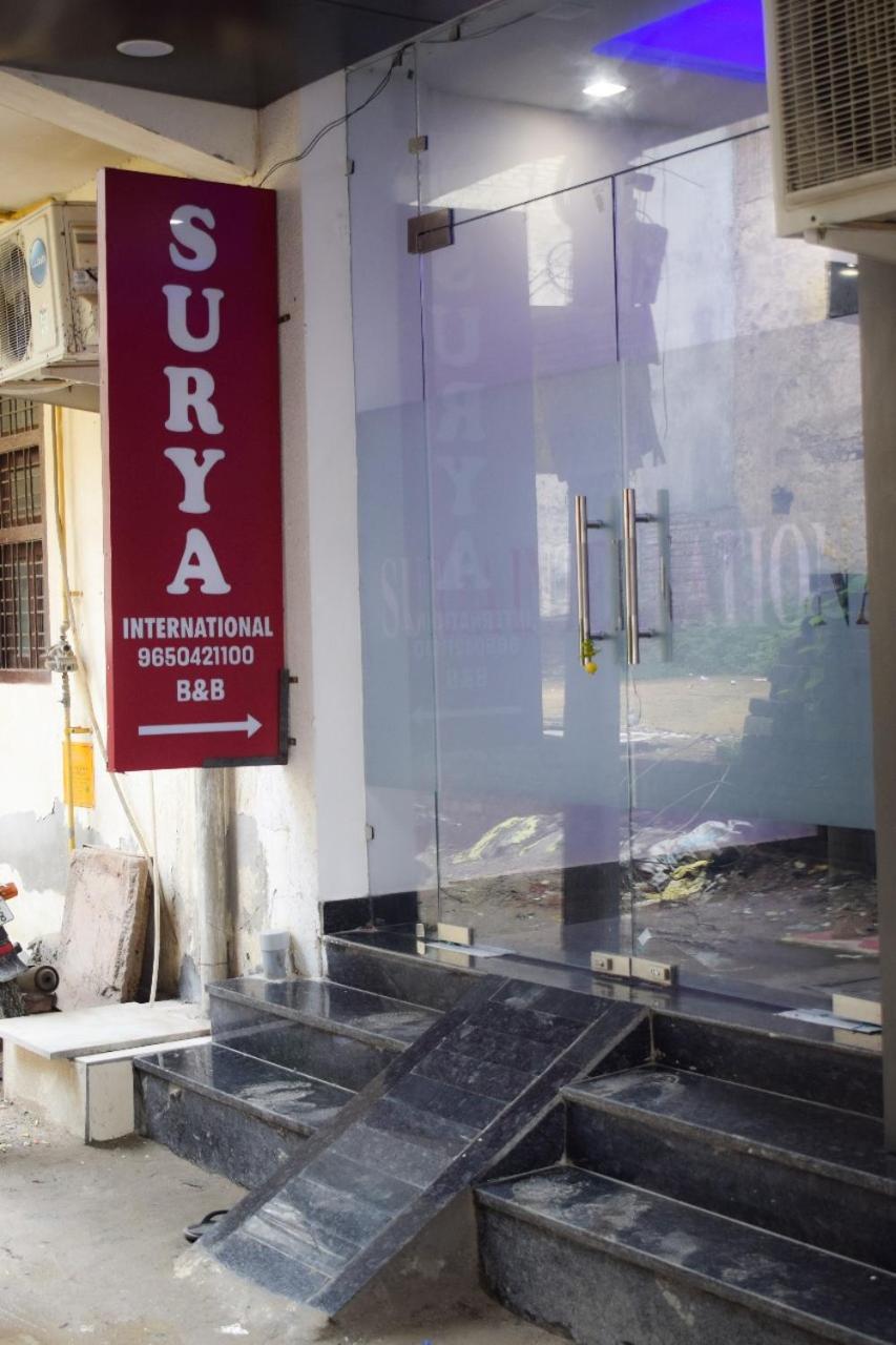Surya International Bed and Breakfast New Delhi Eksteriør billede