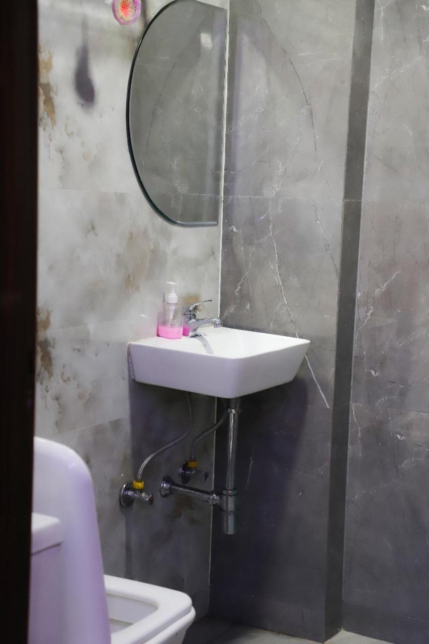 Surya International Bed and Breakfast New Delhi Eksteriør billede