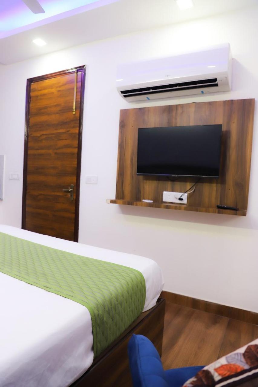 Surya International Bed and Breakfast New Delhi Eksteriør billede