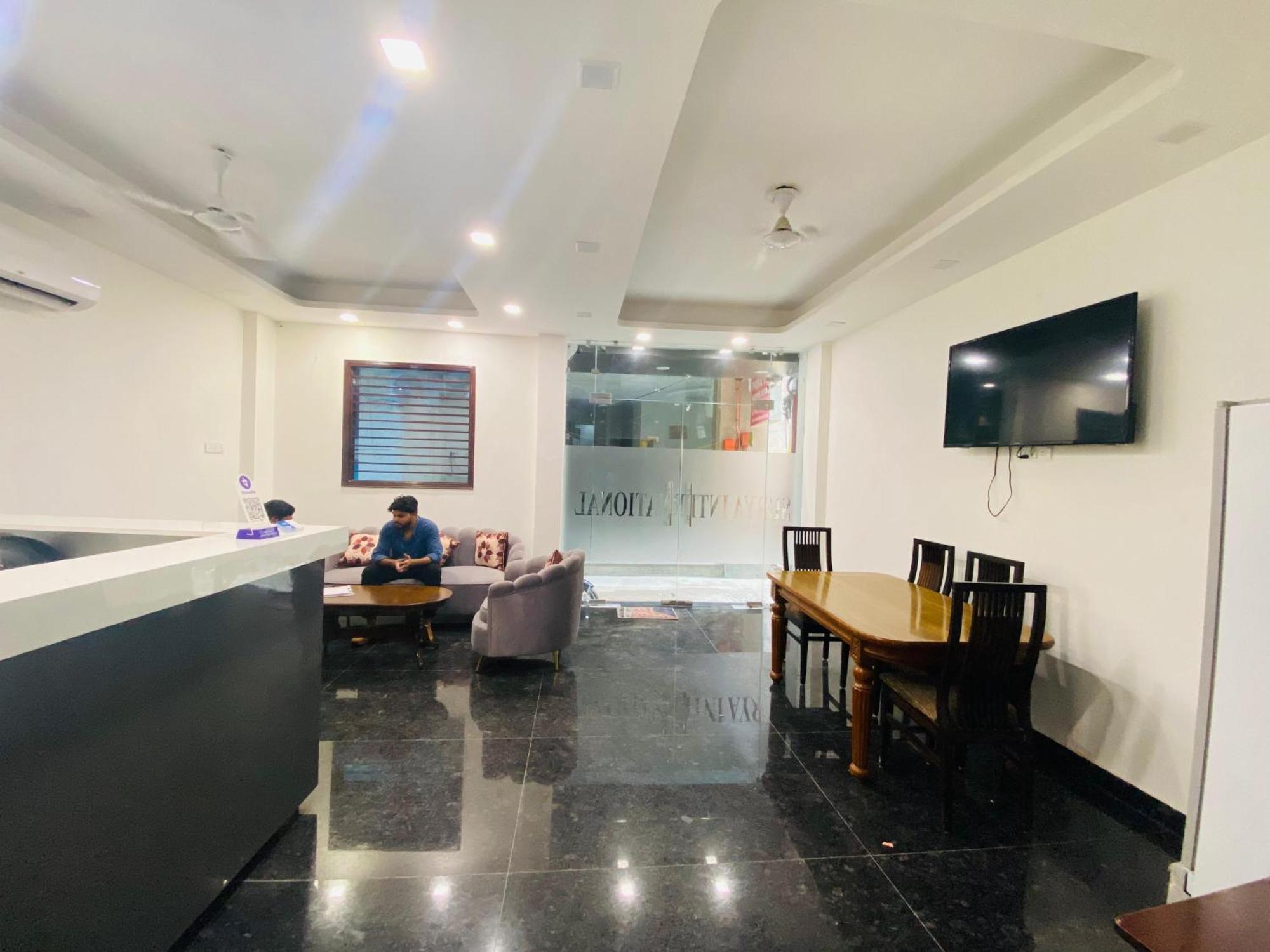Surya International Bed and Breakfast New Delhi Eksteriør billede