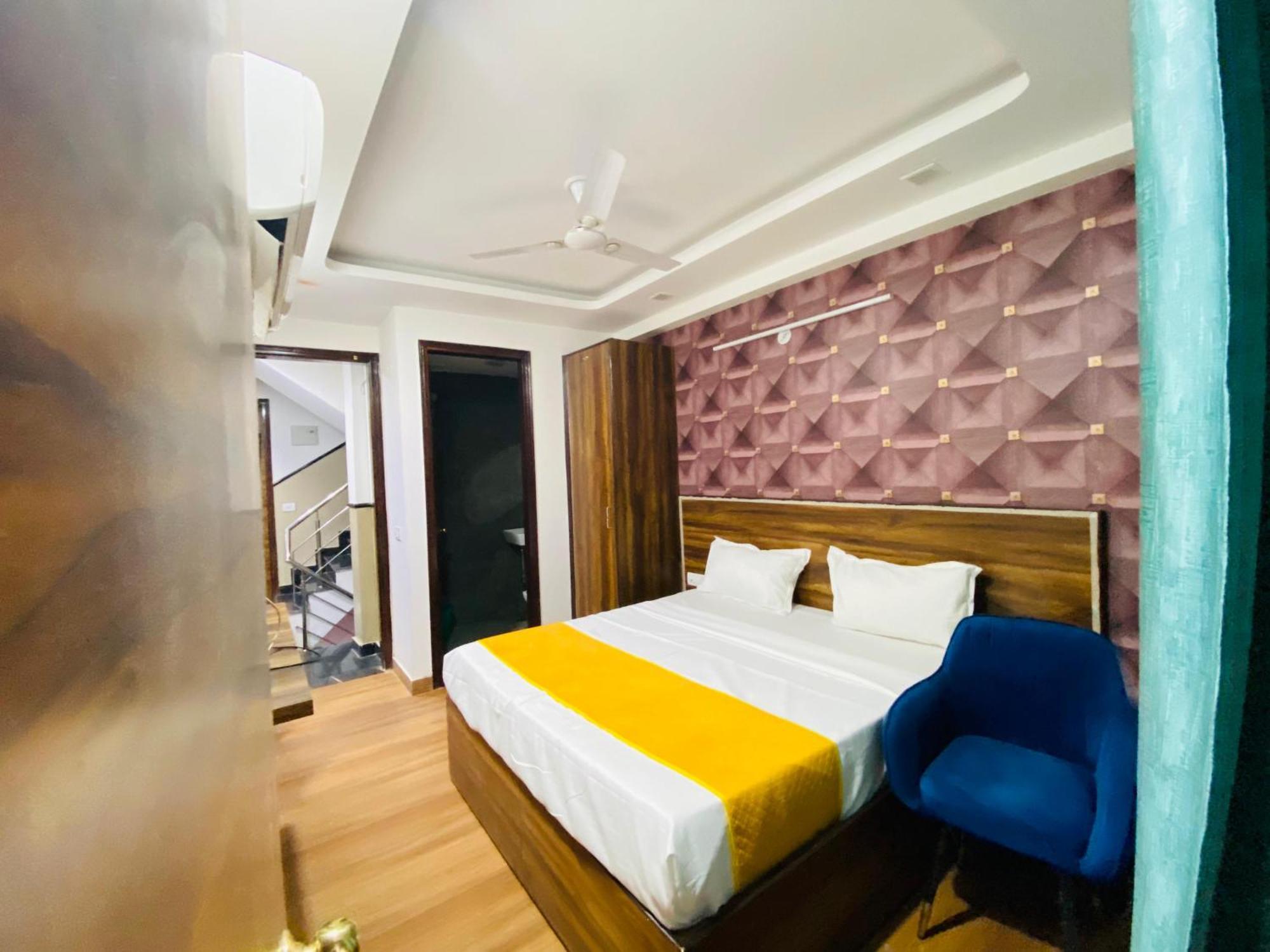 Surya International Bed and Breakfast New Delhi Eksteriør billede